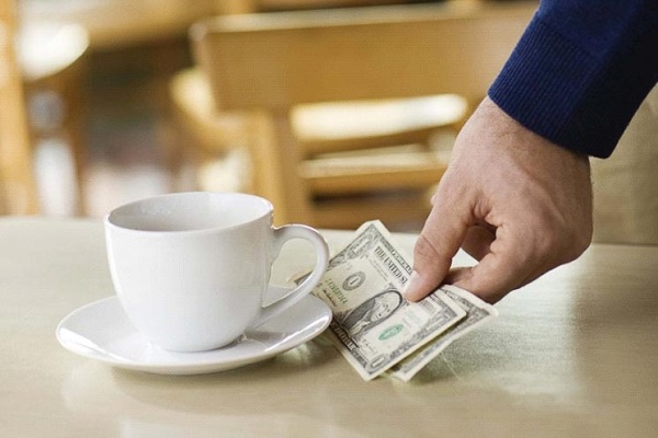Tiền boa là văn hóa quen thuộc của các nhà hàng Mỹ